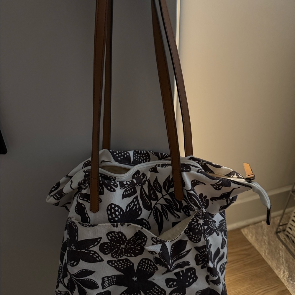 Floral Black and White Tote Bag